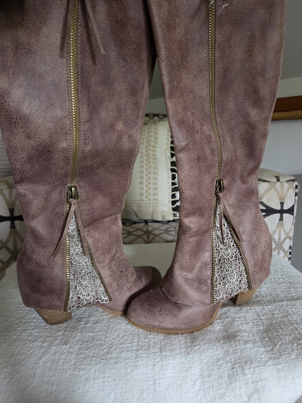Not Rated Knee-High Lace-Inset Heeled Boots in Mauve